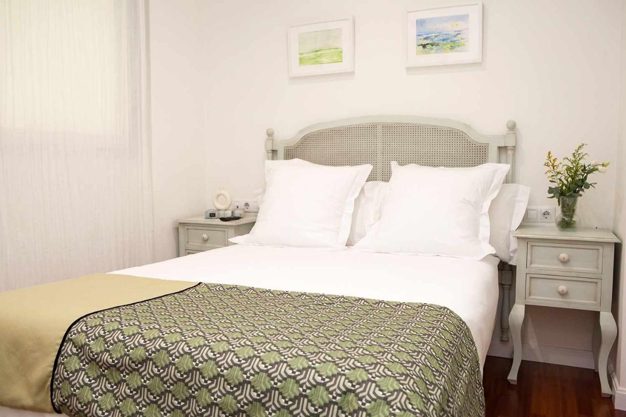 Charming Apartment With Pool And Garage เซบีญา ภายนอก รูปภาพ