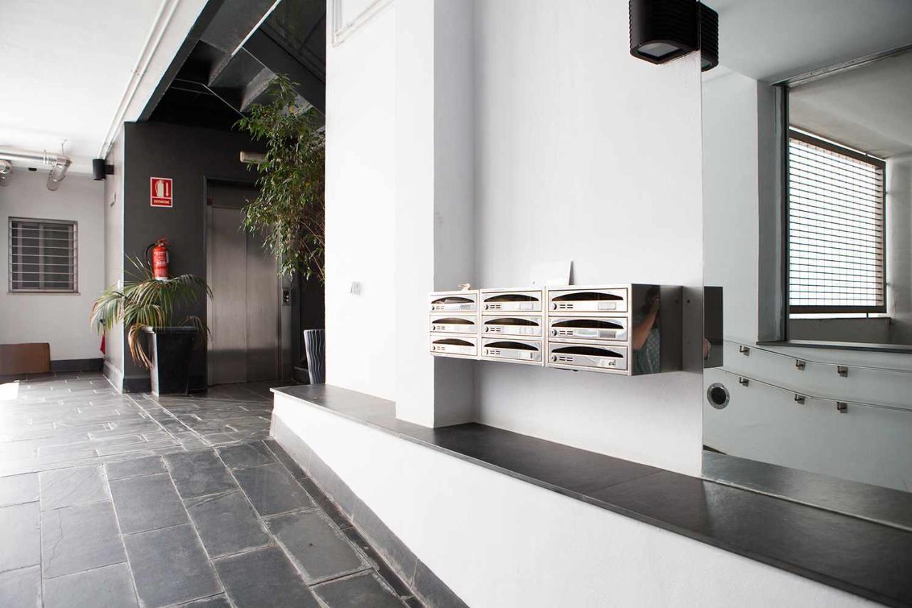 Charming Apartment With Pool And Garage เซบีญา ภายนอก รูปภาพ